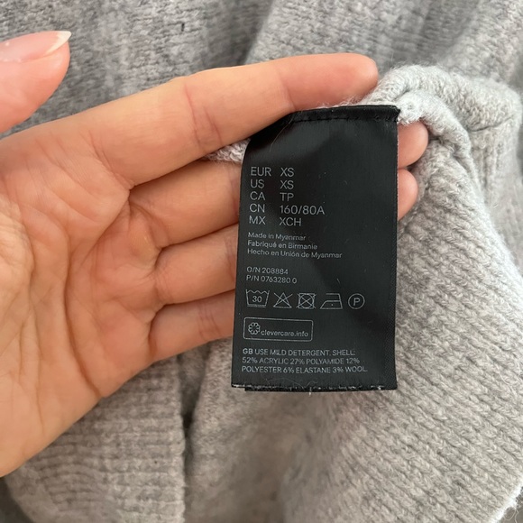 h&m mock neck bat-sleeve sweater - Picture 3 of 4